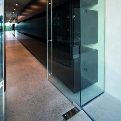 Ban le thuy luc hafele